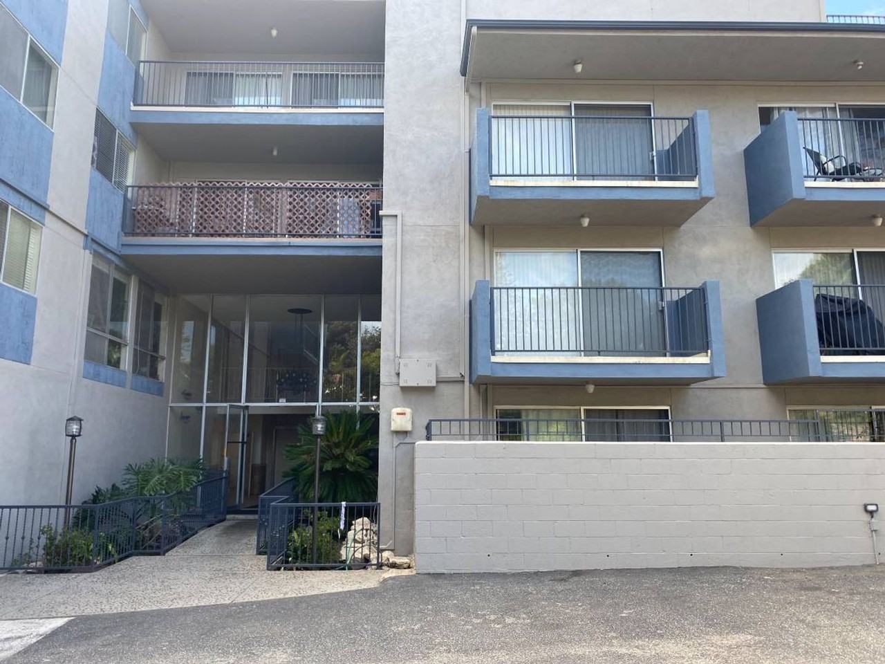 319 Palos Verdes Blvd - Photo 2 of 6