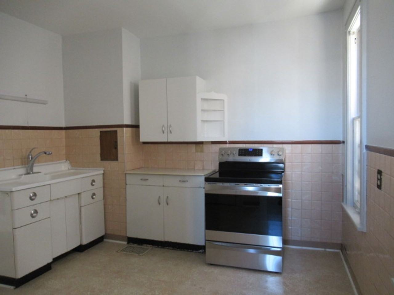 1718 E Geneva Pl - Photo 6 of 14