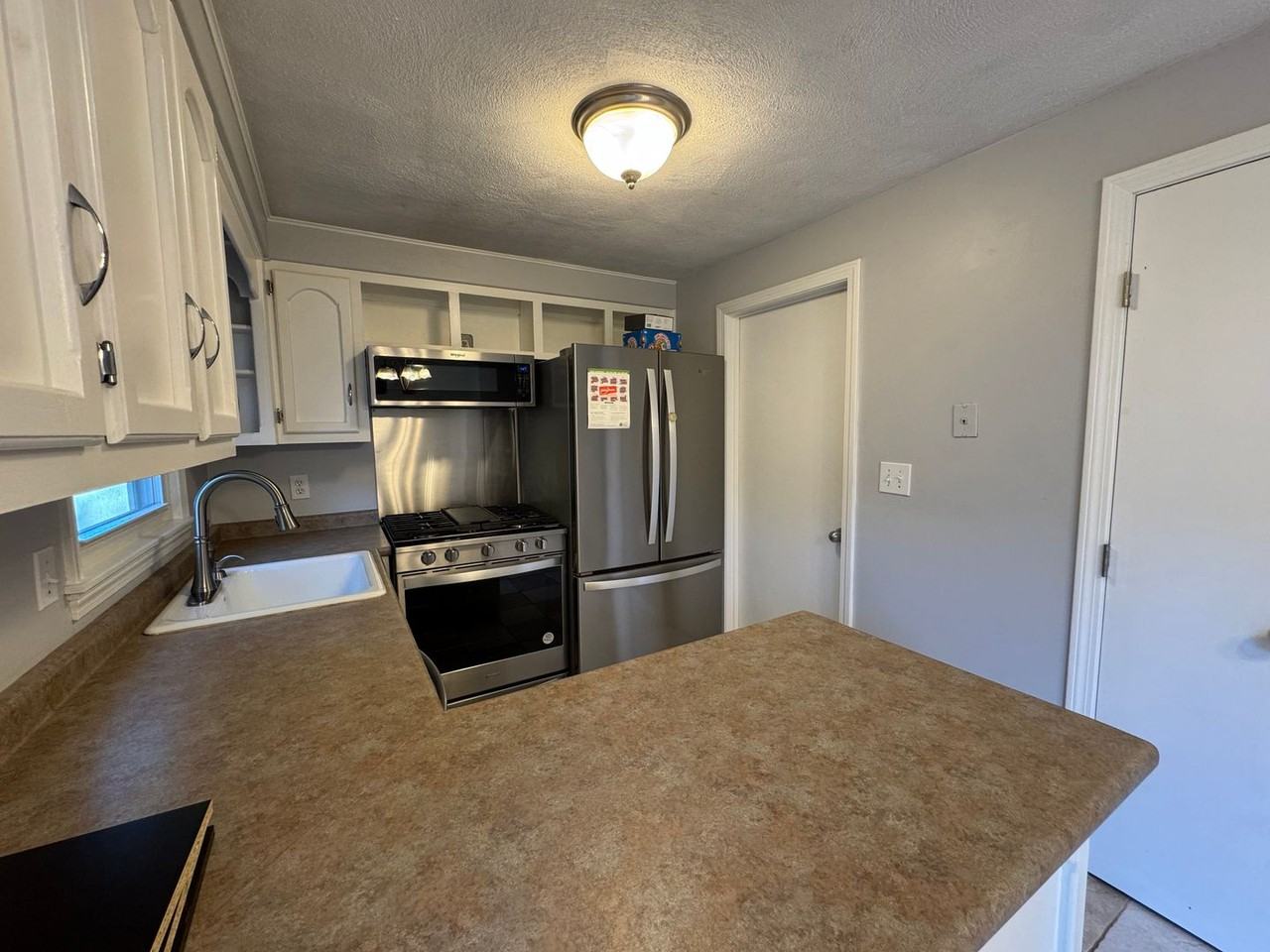 73 Greenough St - Photo 3 of 36