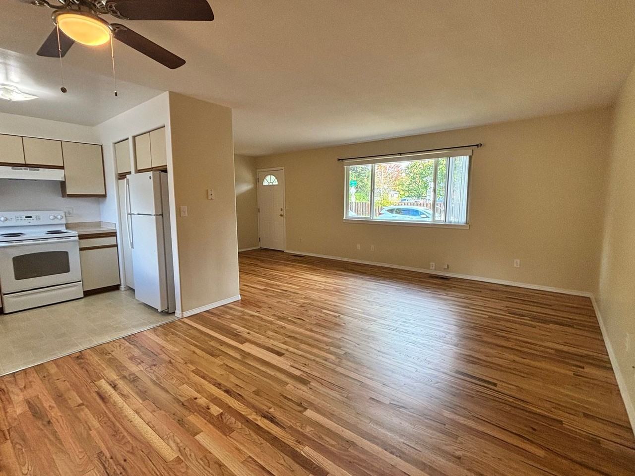 5109 Se 84th Ave - Photo 4 of 18