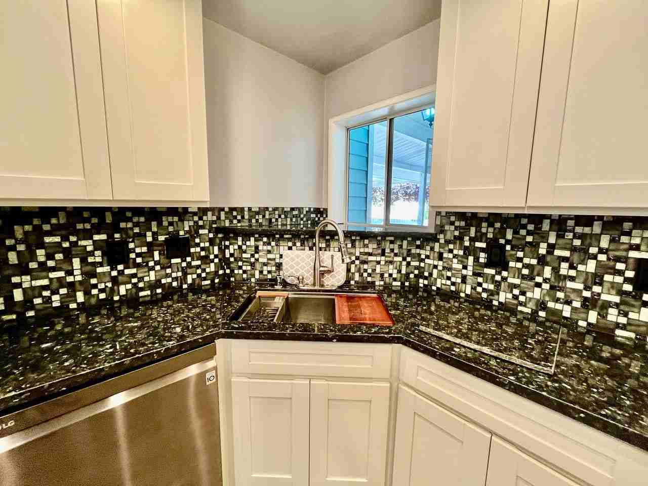 4020 Heather Hill Way - Photo 3 of 22