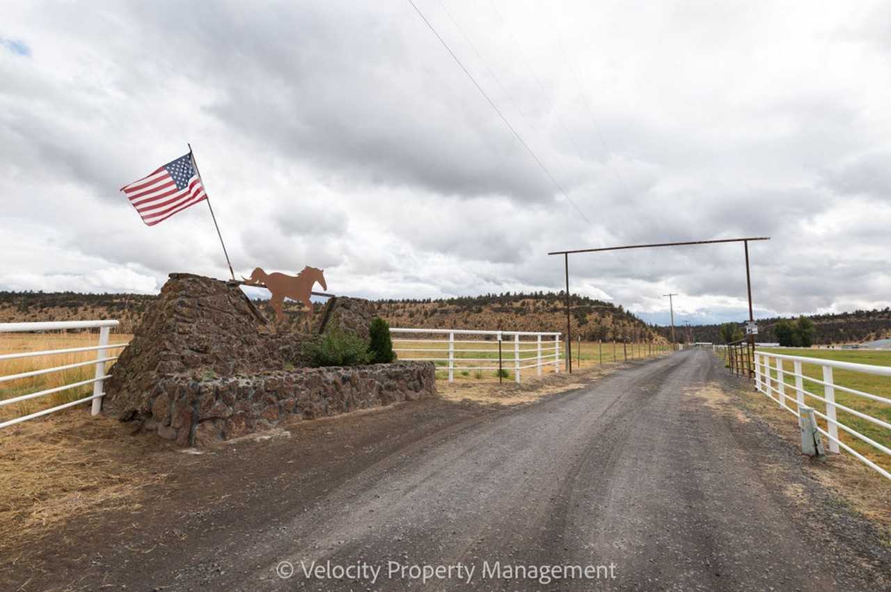 15334 Nw Oneil Hwy - Photo 3 of 22