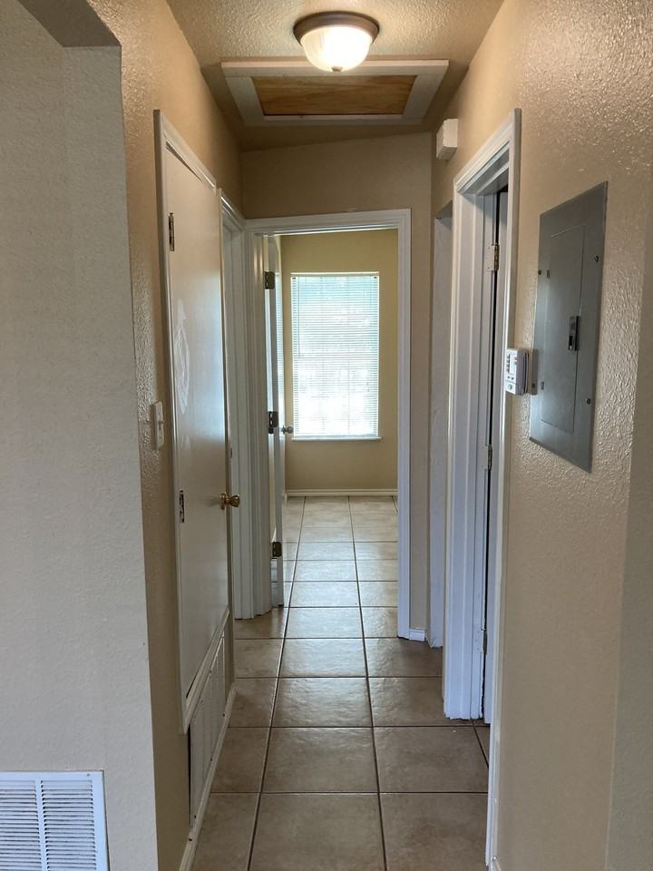 6358 W Commerce St - Photo 6 of 15