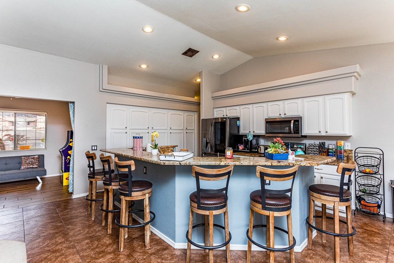 911 Pueblo Dr #NA - Photo 6 of 50