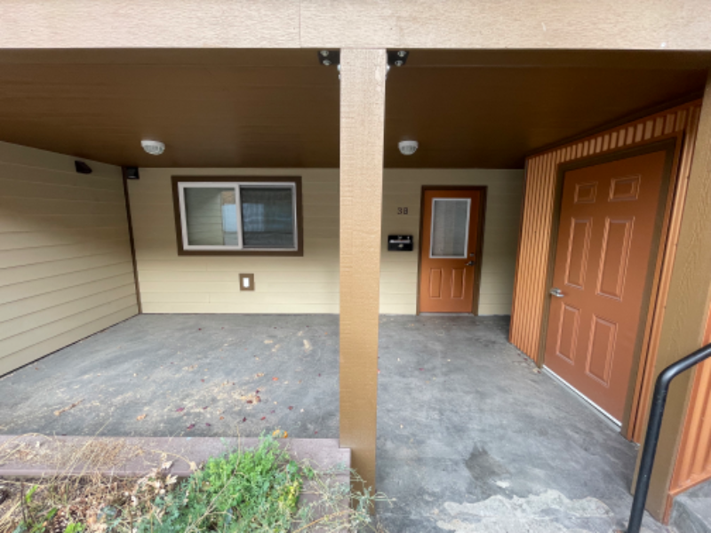 825 Sw Higgins Ave #3B