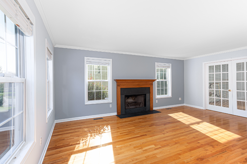 297 W Cedar St - Photo 3 of 20