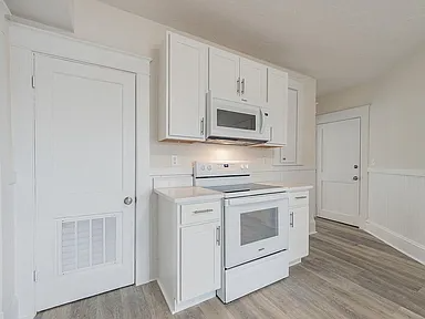 680 Harvard St #2 - Photo 2 of 13