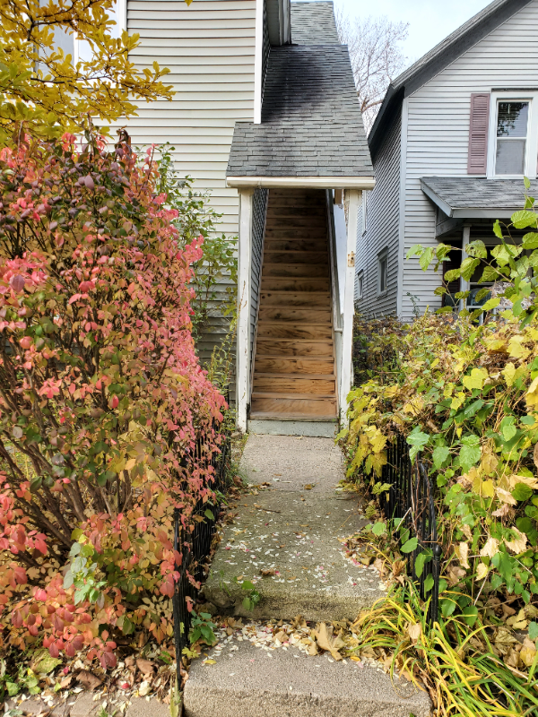 548 Beech St #B - Photo 2 of 12