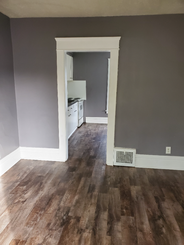 548 Beech St #B - Photo 7 of 12