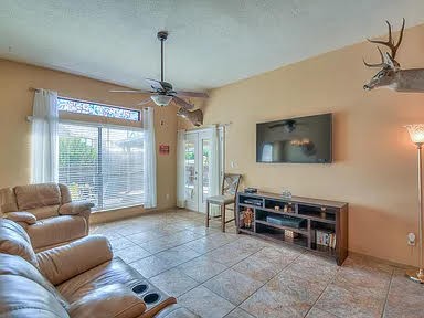 3115 Loma Pedregosa Nw - Photo 2 of 18