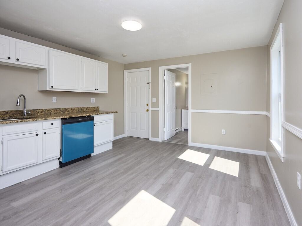 249 Lincoln Street - Photo 2 of 9