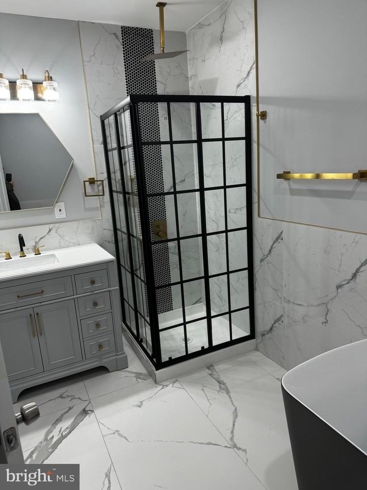 213 S Clinton St, Baltimore, MD 21224 4 Bedroom House for 3,200/month