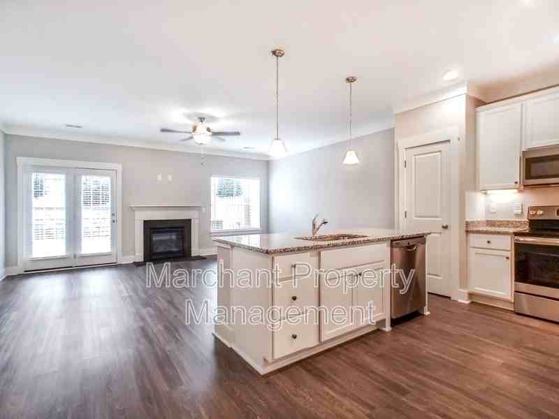 832 Stonebriar St - Photo 6 of 41