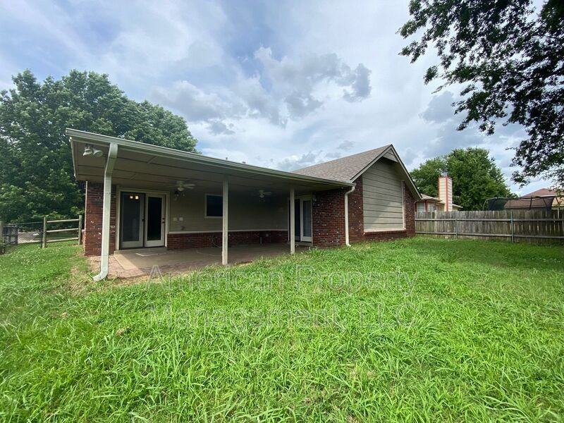 712 W 119th Pl S - Photo 6 of 27