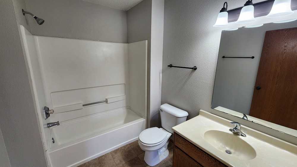 906 Fox Creek Dr - Photo 6 of 7