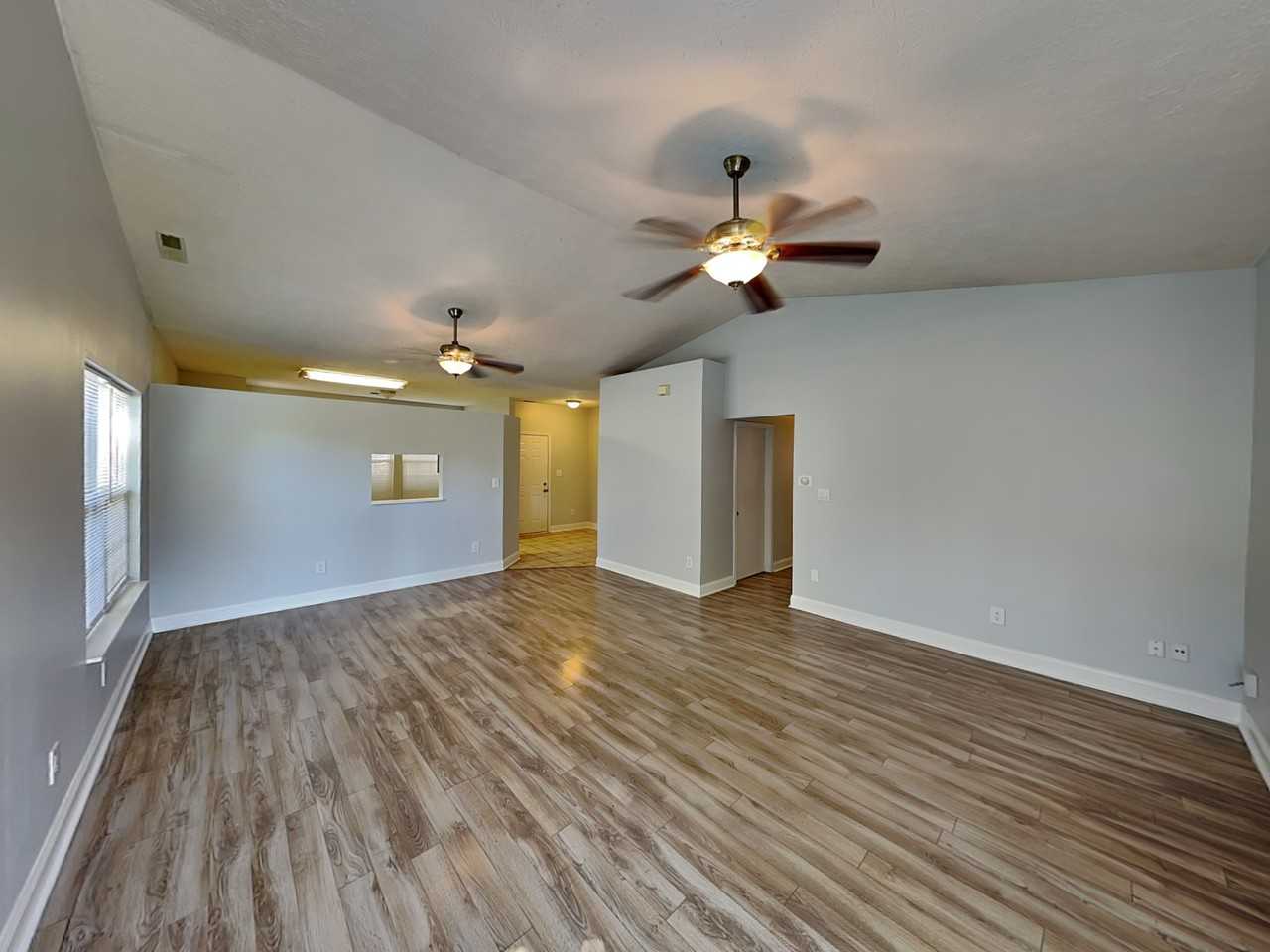6011 Tybalt Cir - Photo 2 of 18