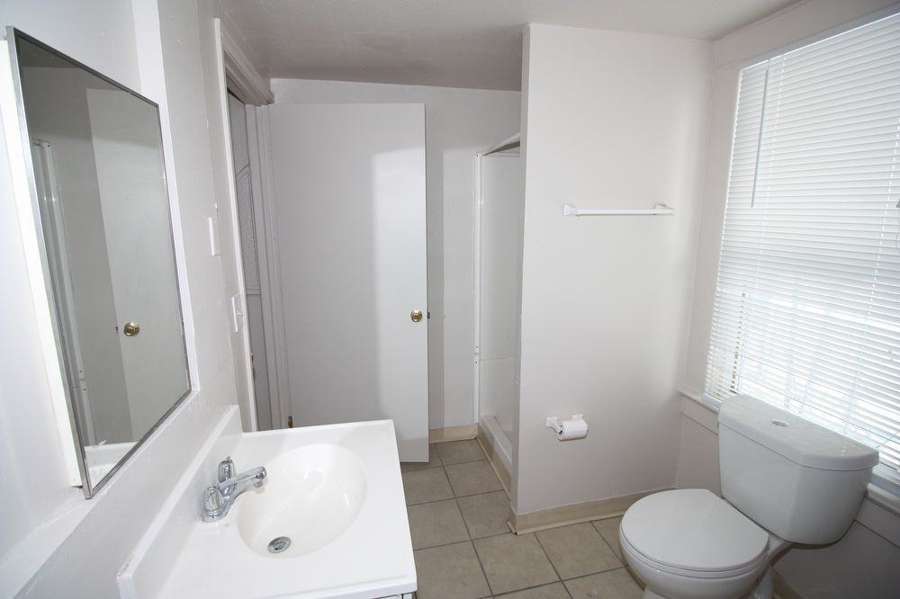 4503 Fillmore St - Photo 2 of 10