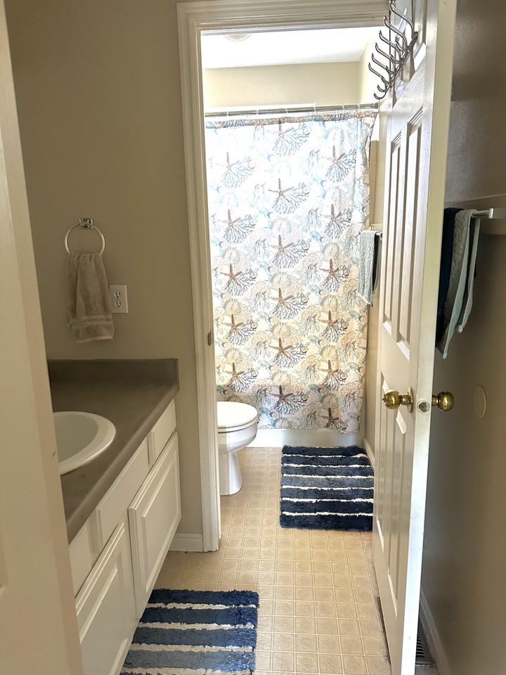 1630 Wn - Photo 4 of 5