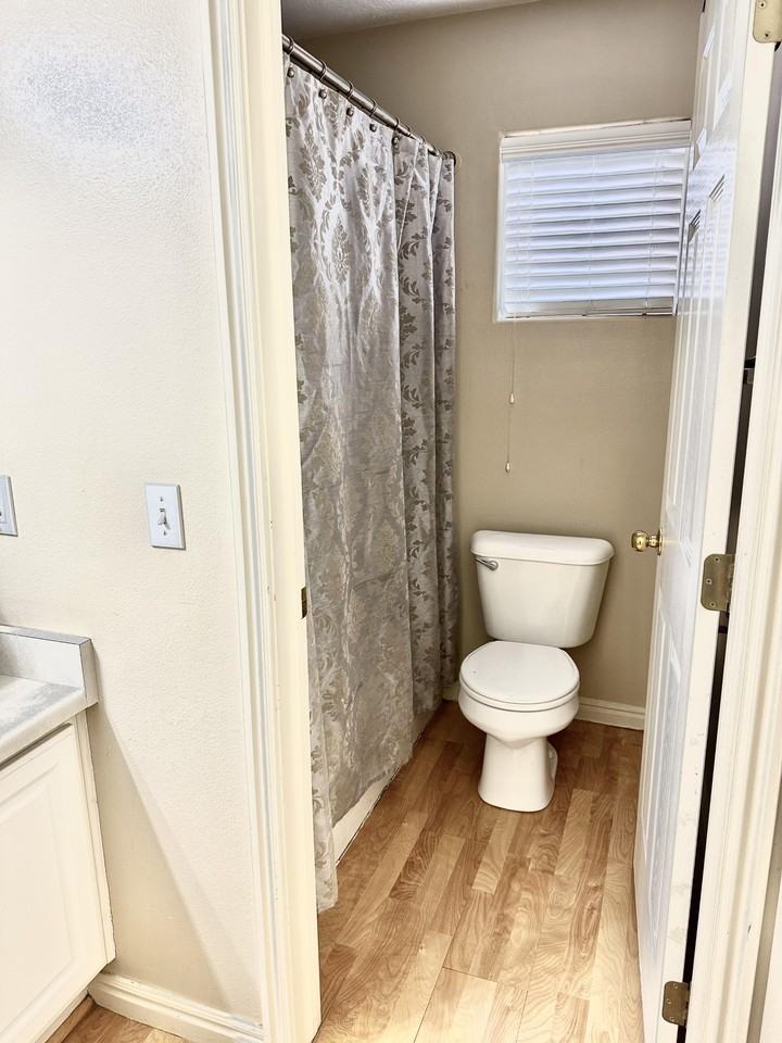 1630 Wn - Photo 5 of 5