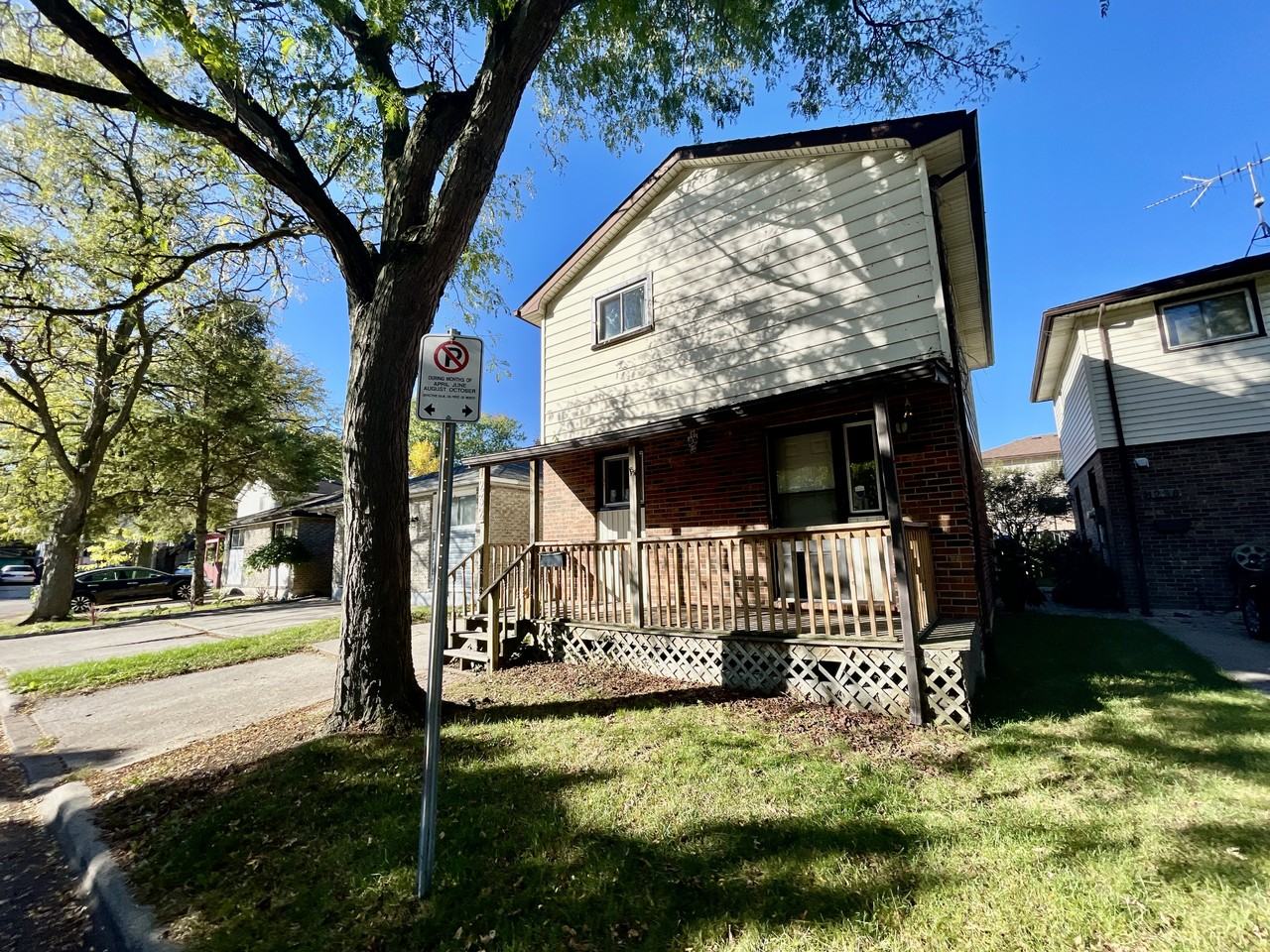 1232 Cottage Pl - Photo 2 of 30
