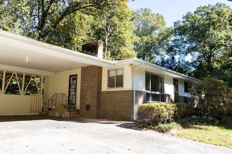 6113 Pythian Rd - Photo 2 of 24