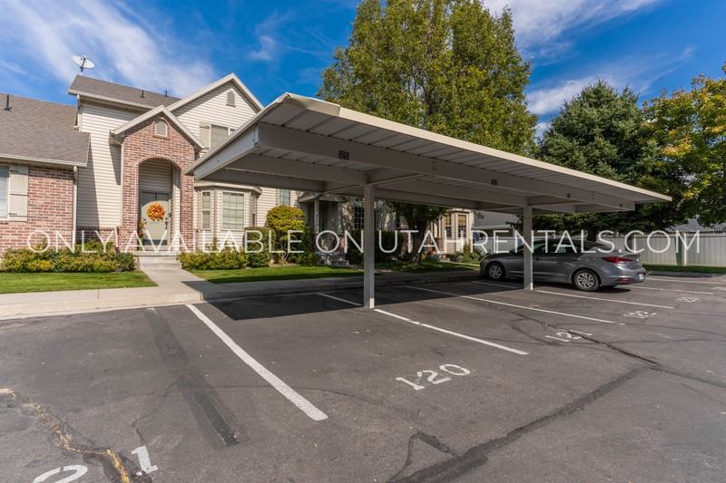 763 E St - Photo 3 of 31