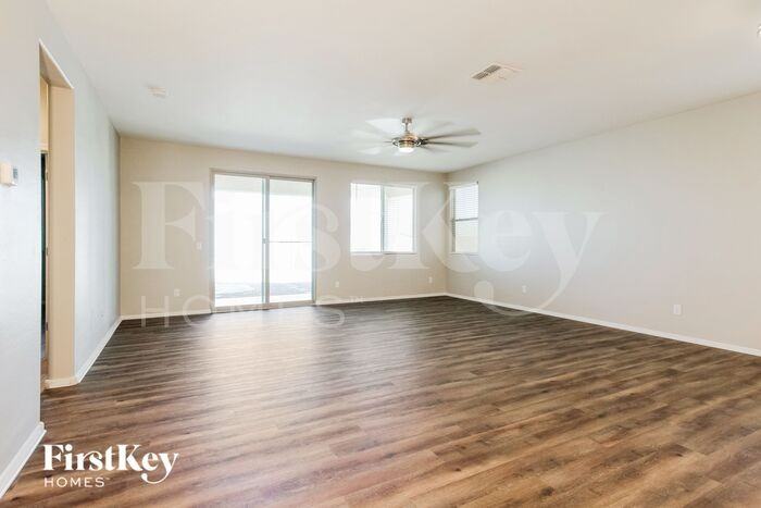 18668 W Williams Rd - Photo 3 of 16