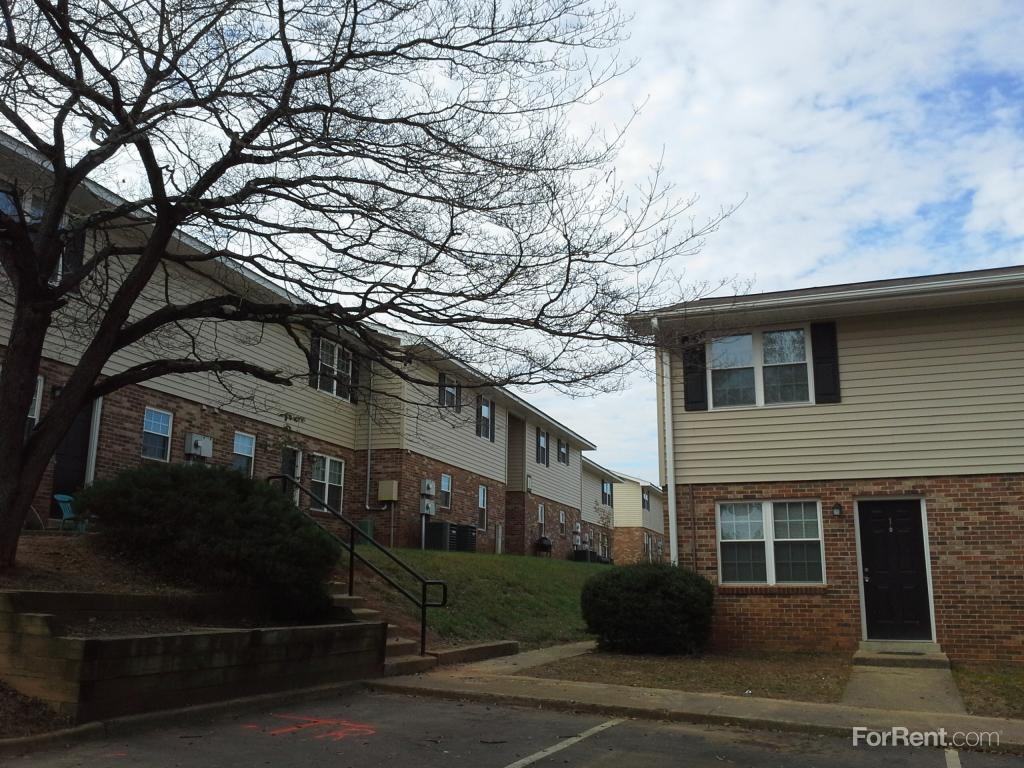 Crescent Landing Apartments - Photo 2 of 10