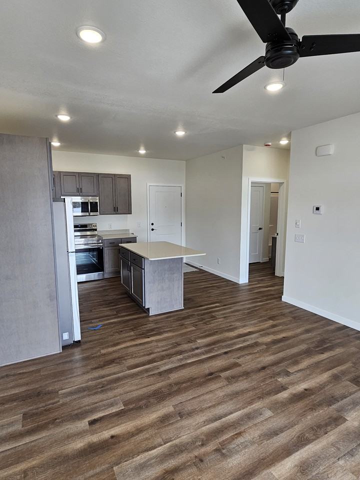 105 Michael Ct Nw #1 - Photo 3 of 9