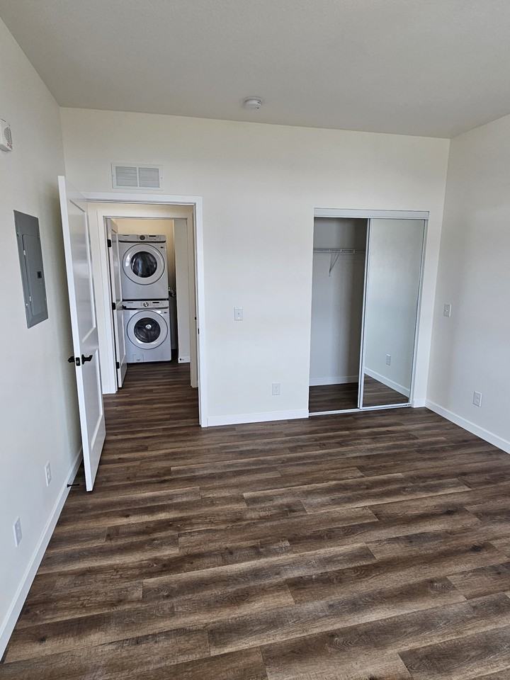 105 Michael Ct Nw #1 - Photo 4 of 9