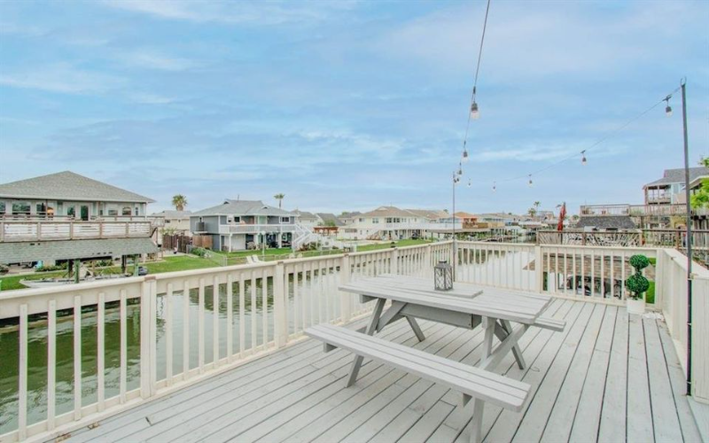 1063 Redfish St, Bayou Vista, TX 77563 3 bedroom House Rental Zumper