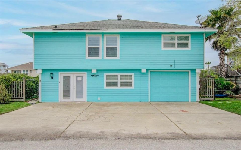 1063 Redfish St - Photo 3 of 20