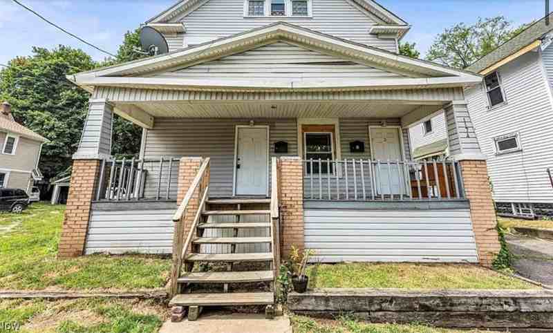 1174 La Croix Ave #2