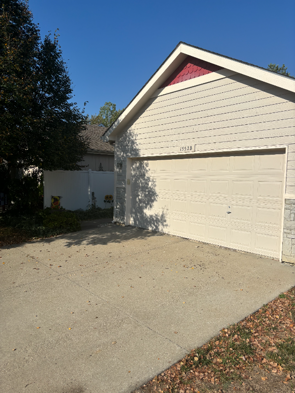 1552 Legend Trail Dr #B - Photo 3 of 26
