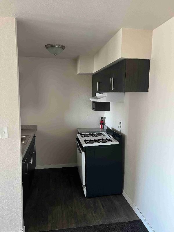 2919 W Wisconsin Ave - Photo 5 of 9