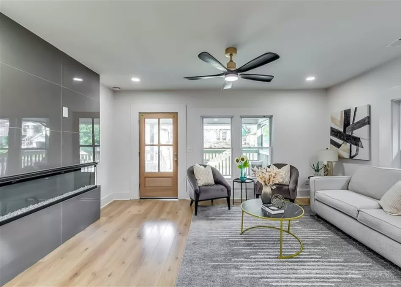 978 Beckwith St Sw - Photo 2 of 20