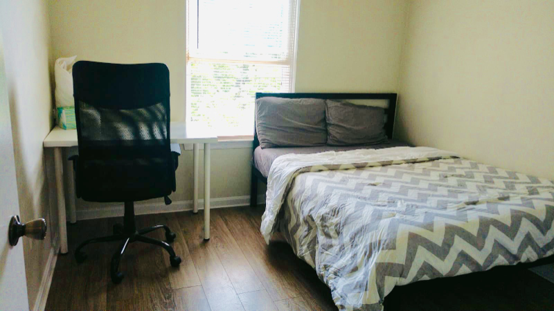 7820 Greenbrook Dr - Photo 2 of 8