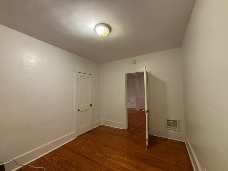 1571 Baxter Ave #2 - Photo 3 of 5