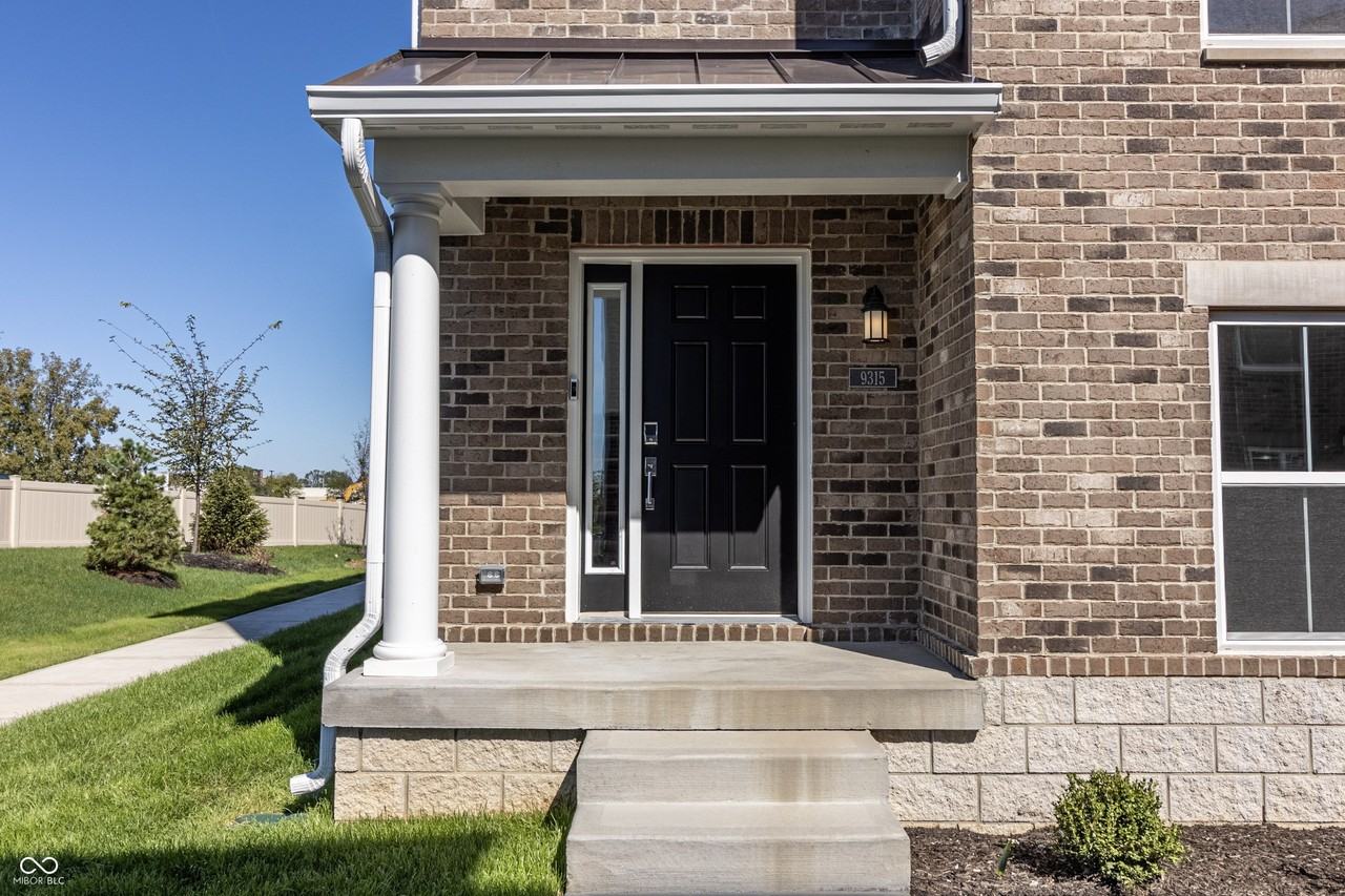 9315 Benton Drive - Photo 5 of 50