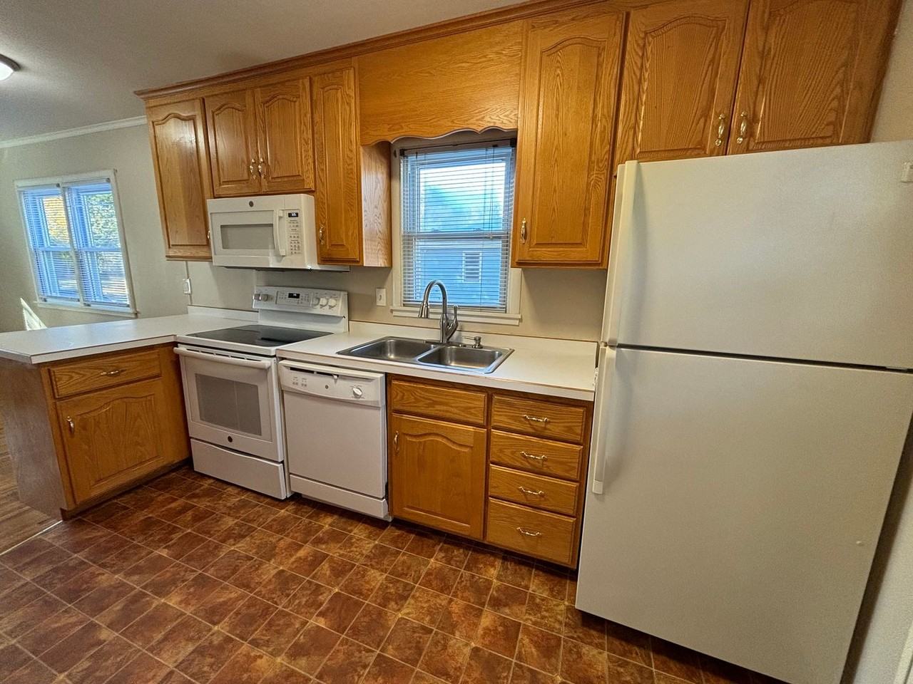 1653 2nd St N - Photo 7 of 23