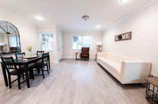 1090 Hollywood RD - Photo 1 of 1