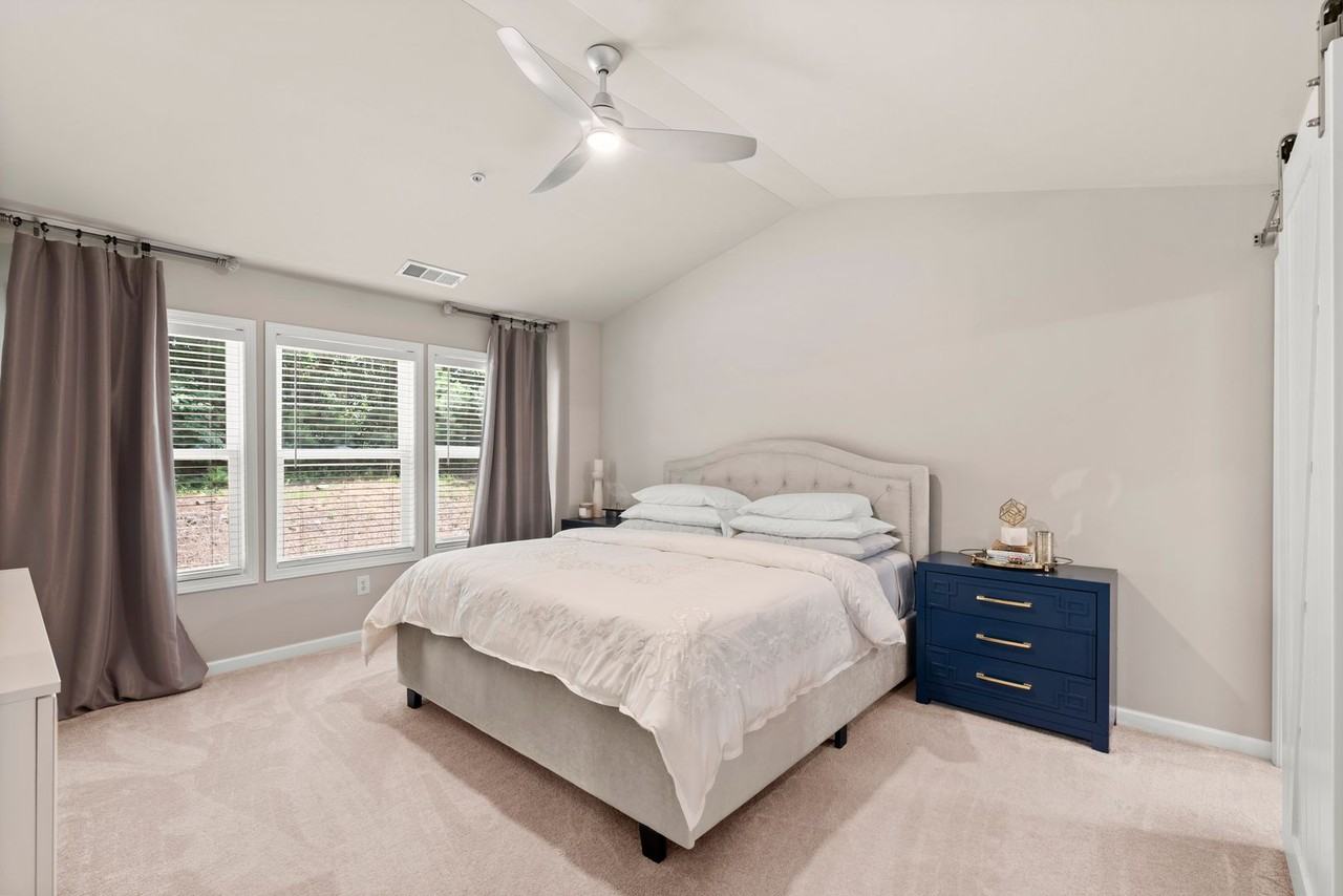 1673 Caswell Pkwy - Photo 6 of 34