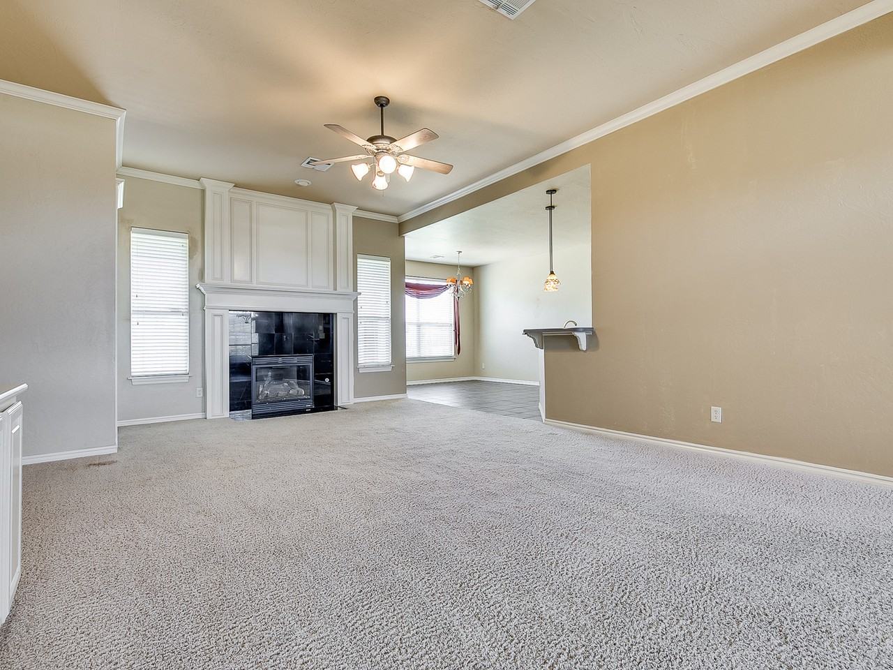 4925 Nw 161st St - Photo 5 of 33