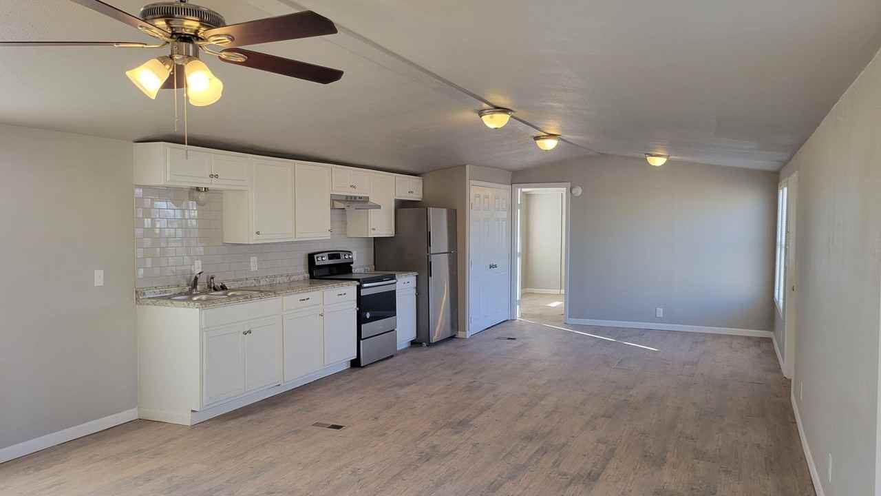 1355 S 13th St - Photo 5 of 18