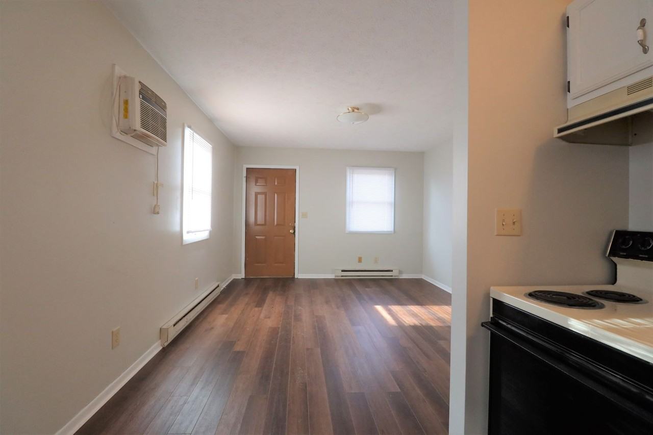 1032 Ridgeway Ave - Photo 5 of 19