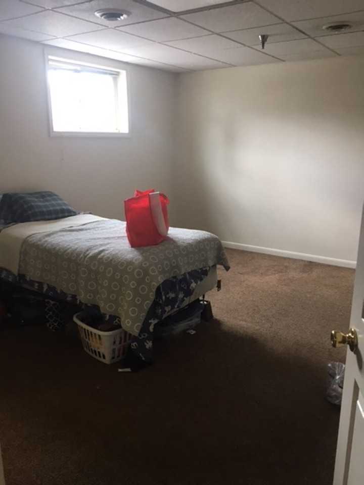 141 S Allen St - Photo 2 of 9