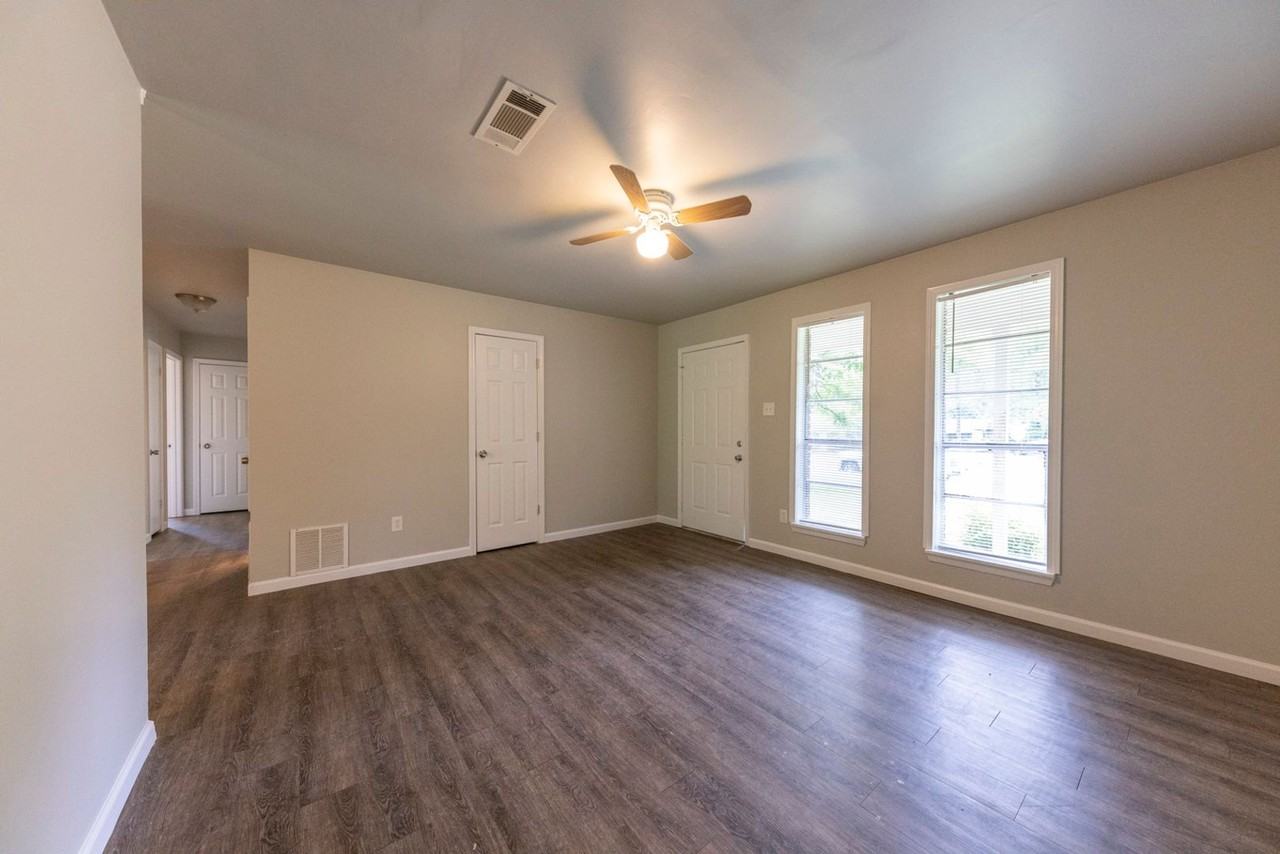 642 Stevenson St - Photo 4 of 28