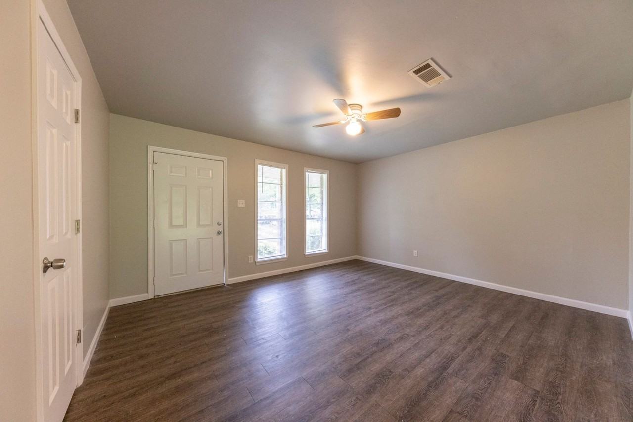 642 Stevenson St - Photo 6 of 28