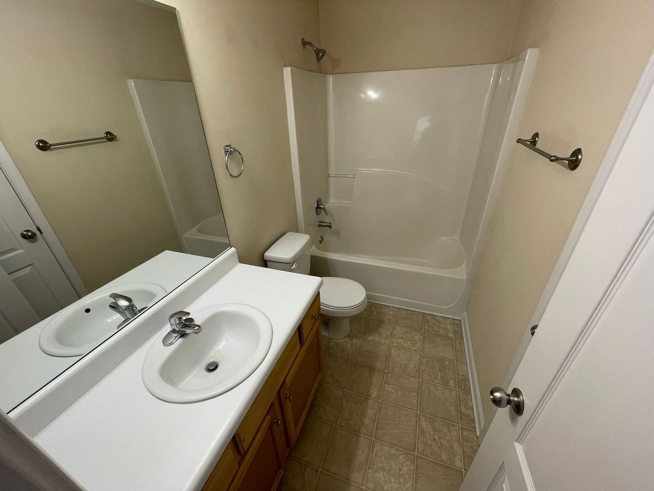 224 Fern Ridge Ct - Photo 7 of 16