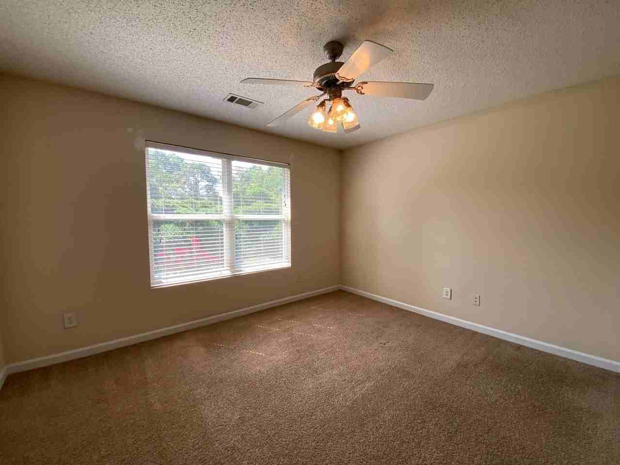 354 Bridgewater Cir - Photo 6 of 16